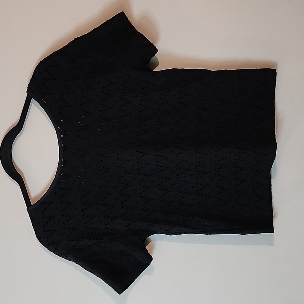 BLACK TAPE TOP
